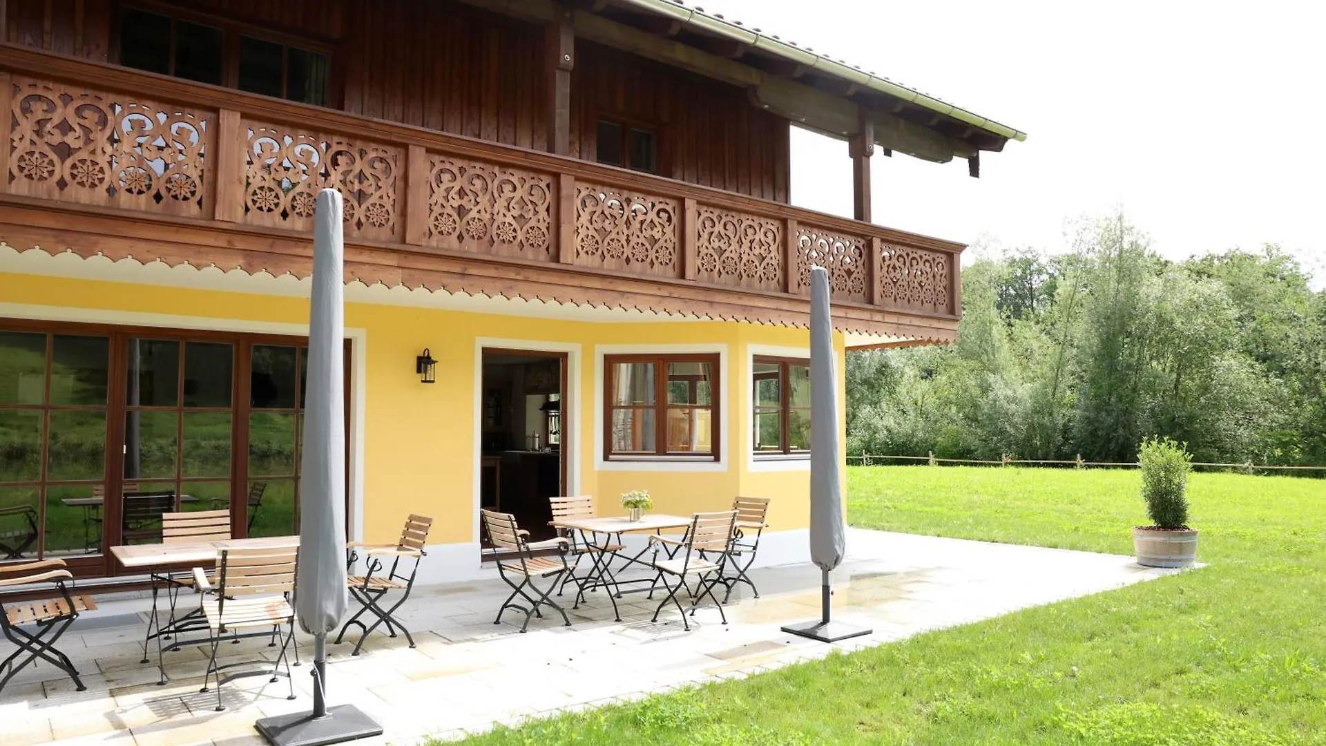 Villa Seeberg - By 