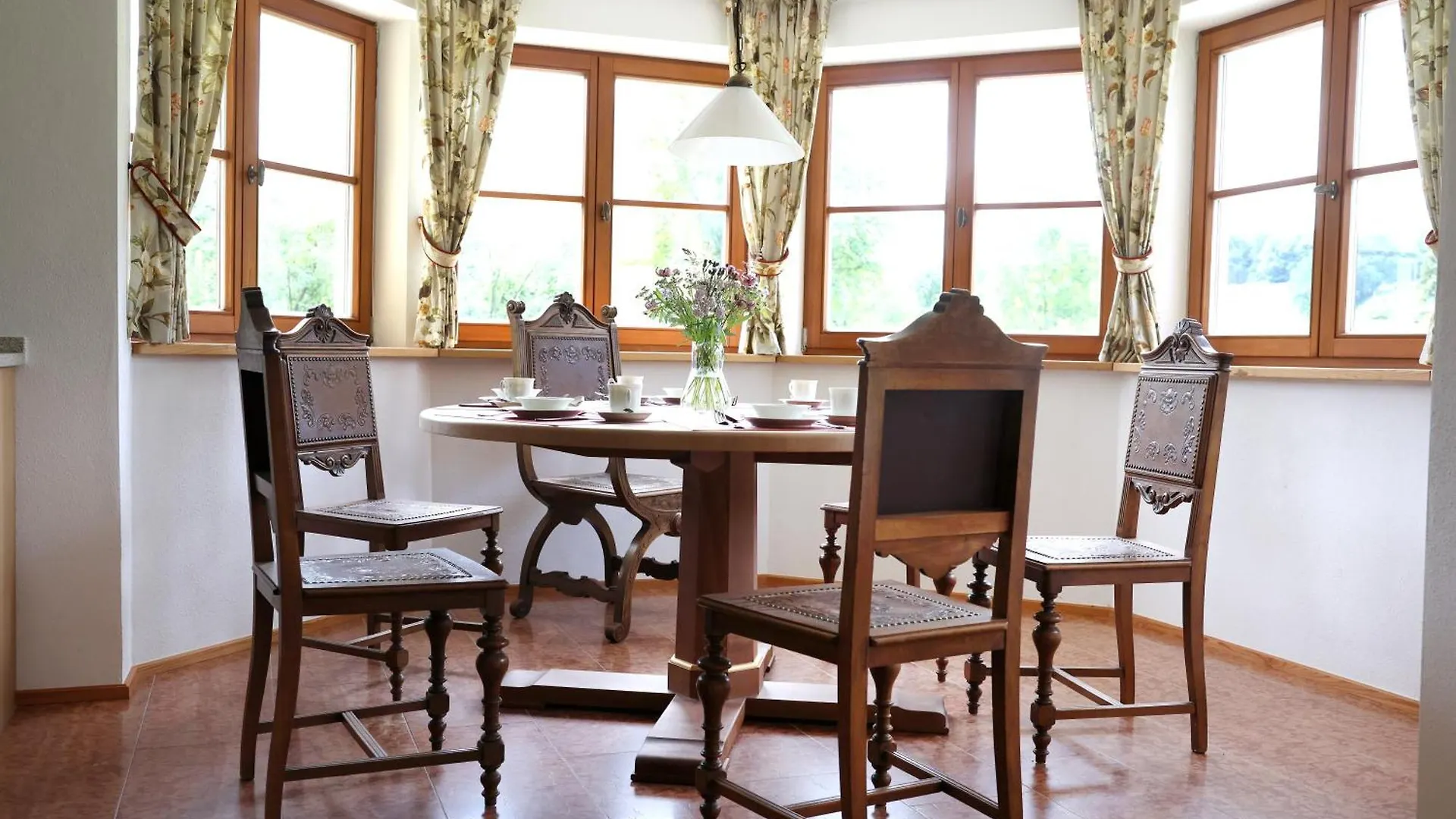 Villa Seeberg - By 